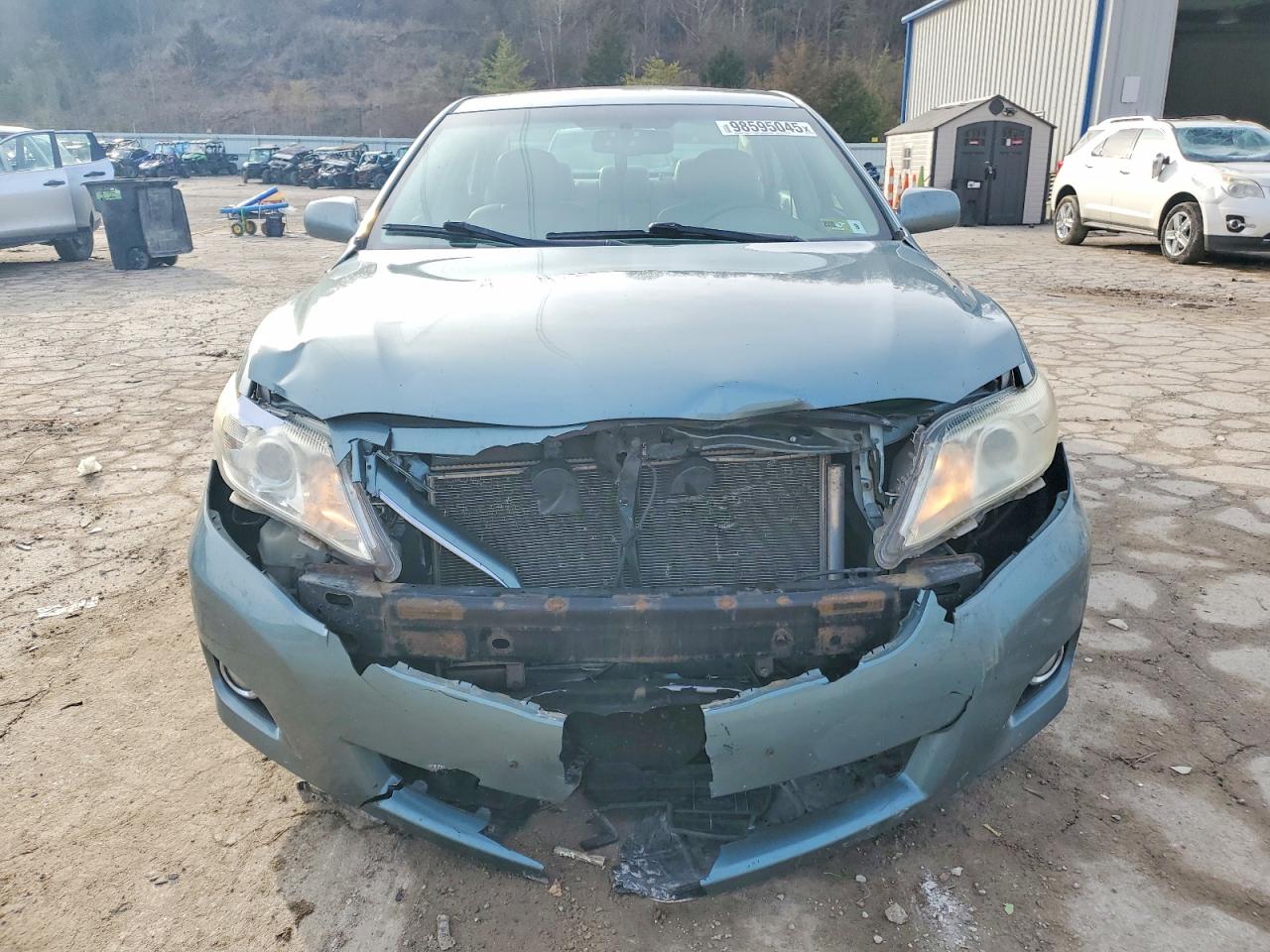 2010 TOYOTA CAMRY BASE photo 5