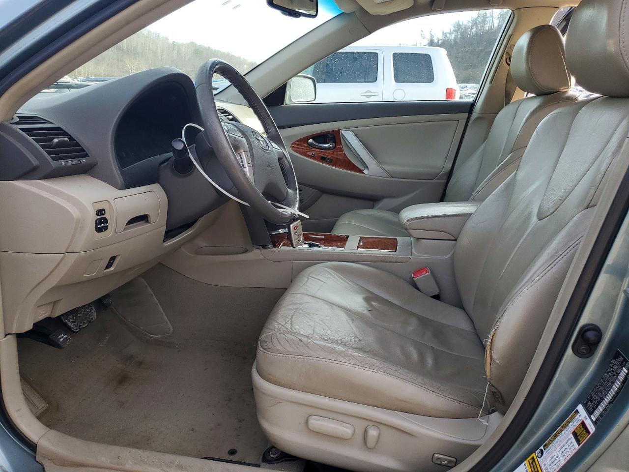 2010 TOYOTA CAMRY BASE photo 7