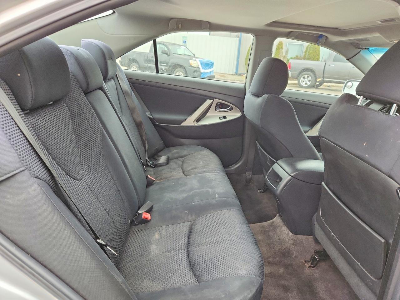 2011 TOYOTA CAMRY BASE photo 10