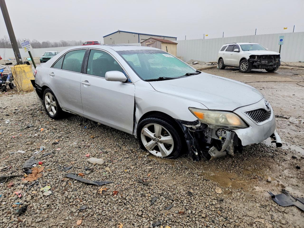 2011 TOYOTA CAMRY BASE photo 4