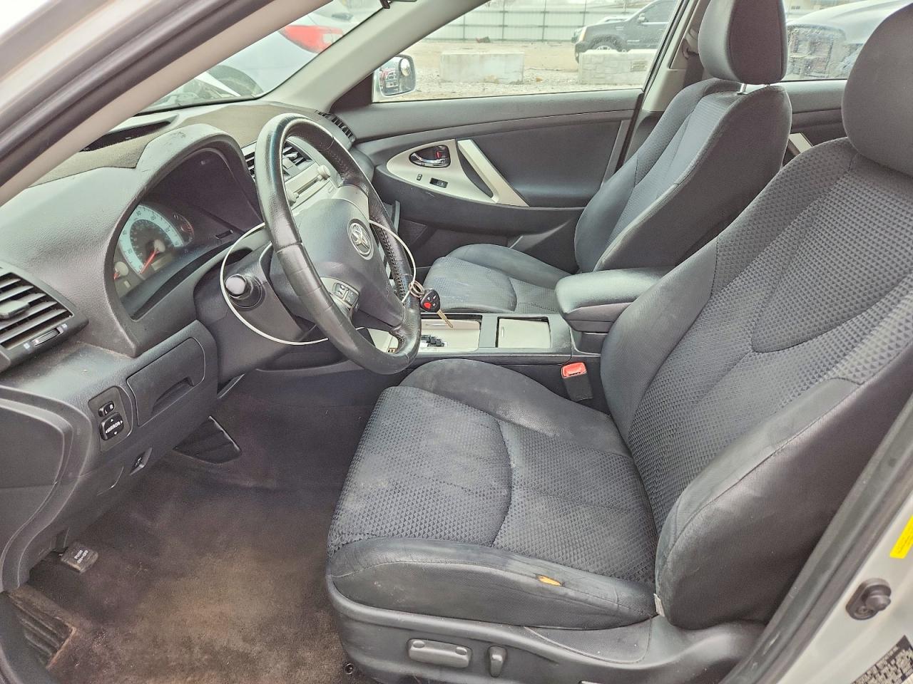 2011 TOYOTA CAMRY BASE photo 7