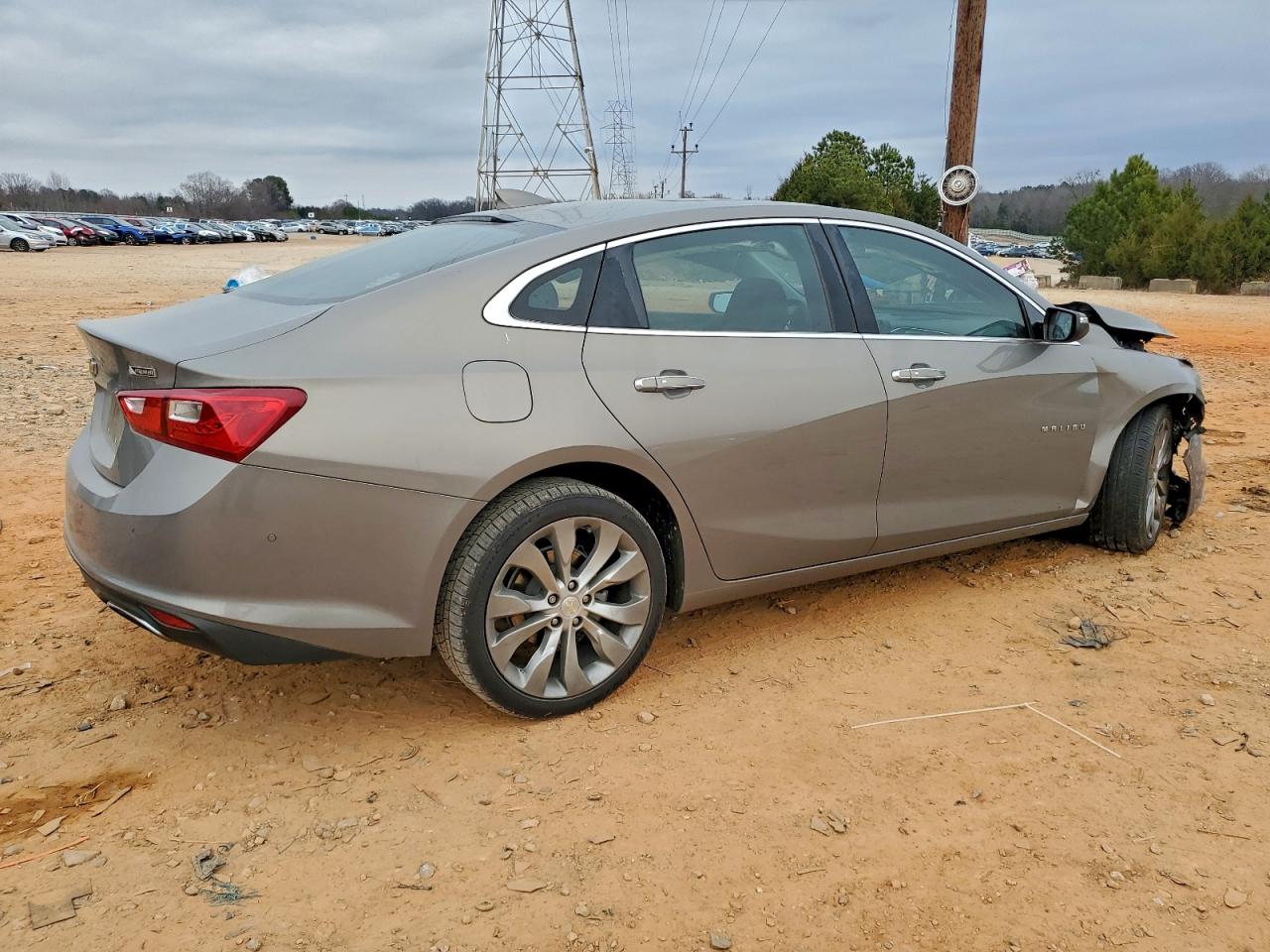 2017 CHEVROLET MALIBU PREMIER photo 3