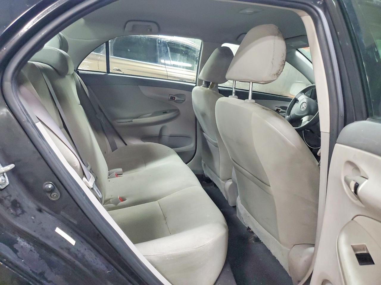 2010 TOYOTA COROLLA BASE photo 19
