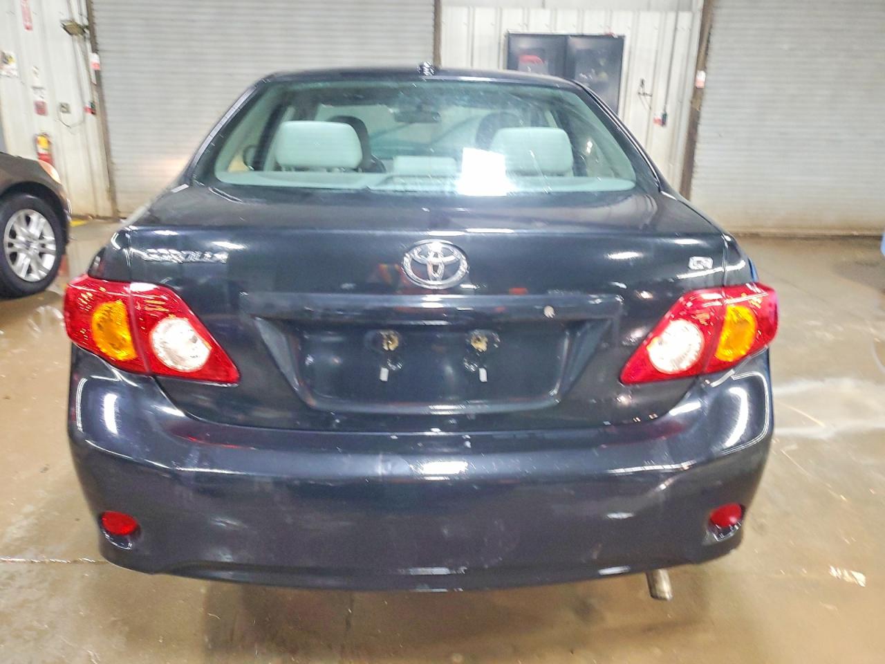 2010 TOYOTA COROLLA BASE photo 11
