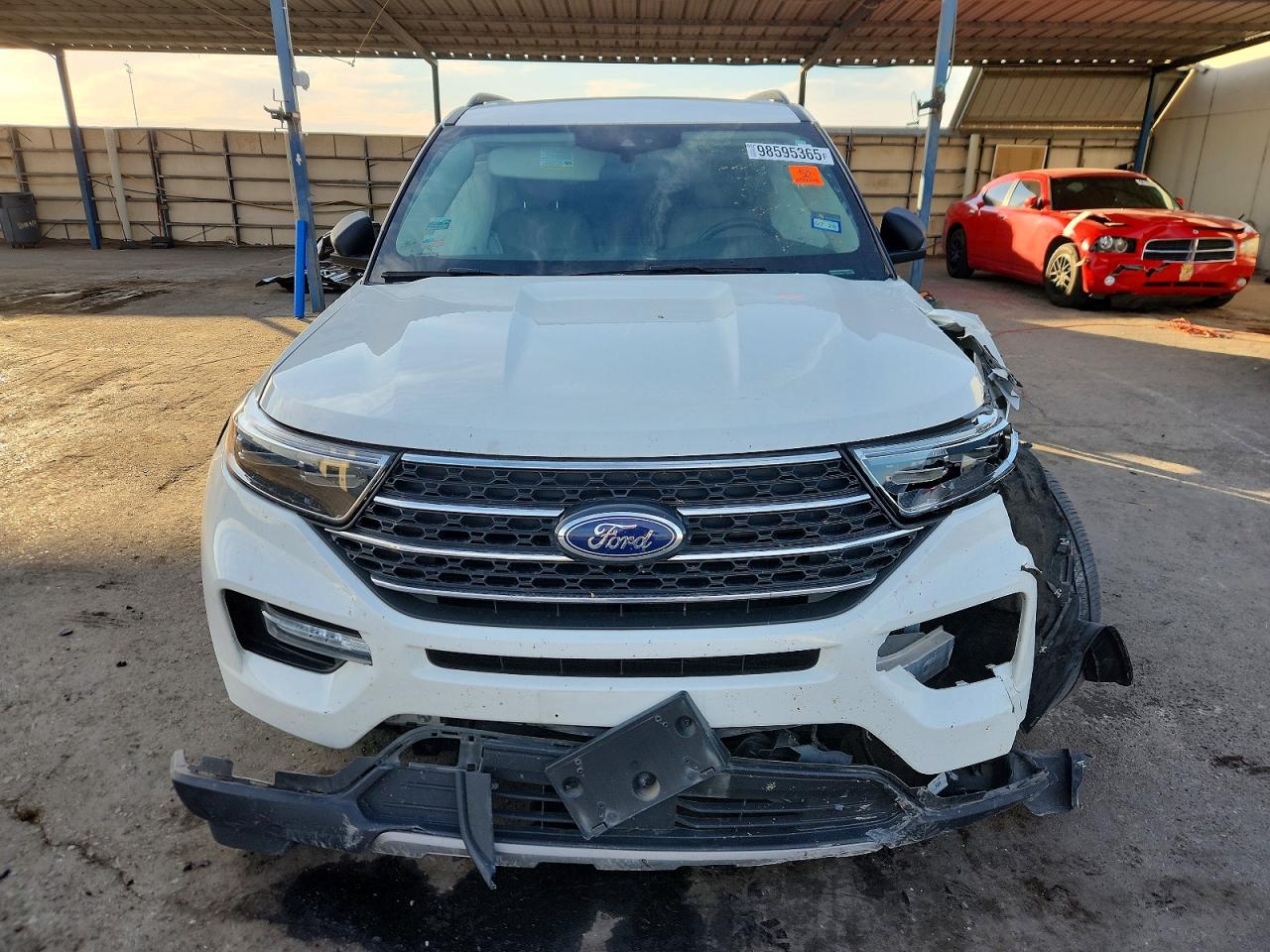 2023 FORD EXPLORER XLT photo 9