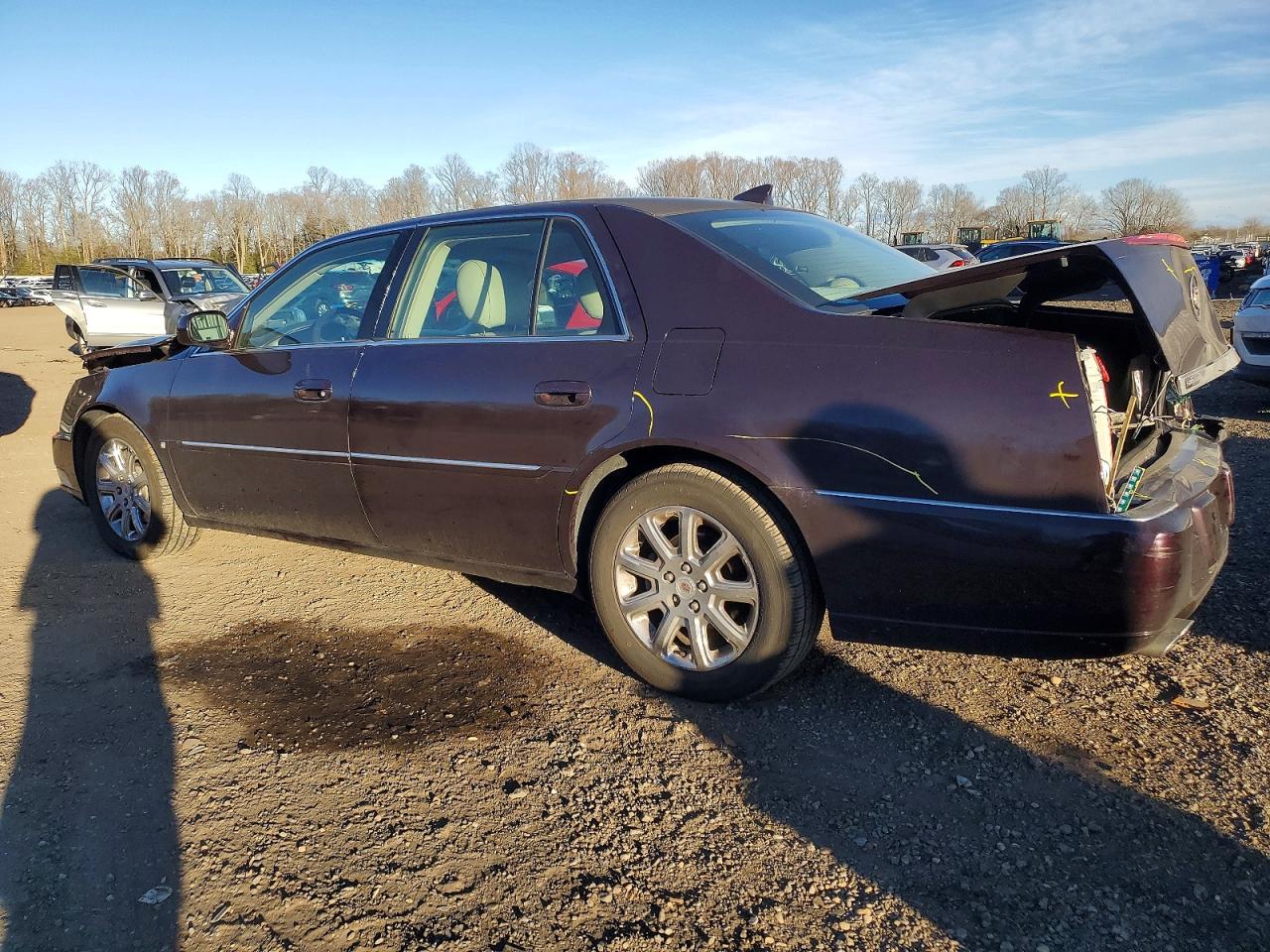 2009 CADILLAC DTS photo 2