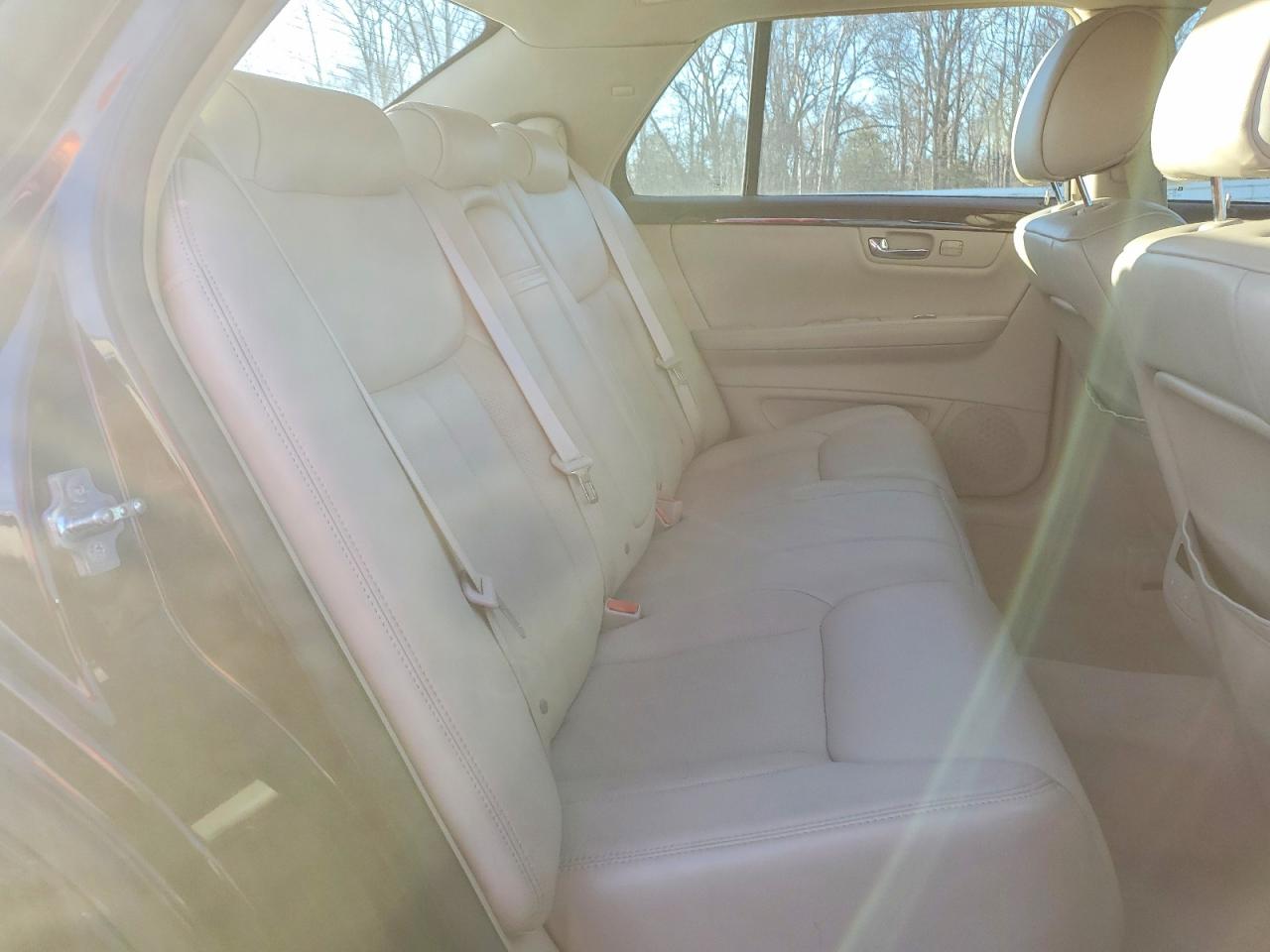 2009 CADILLAC DTS photo 10