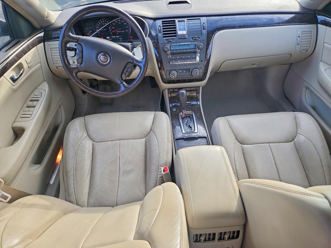 2009 CADILLAC DTS photo 8