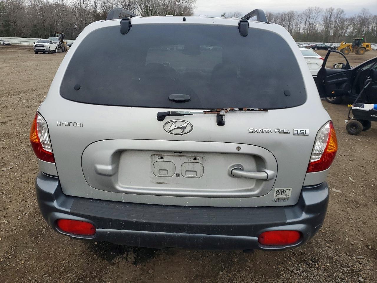 2004 HYUNDAI SANTA FE GLS photo 6