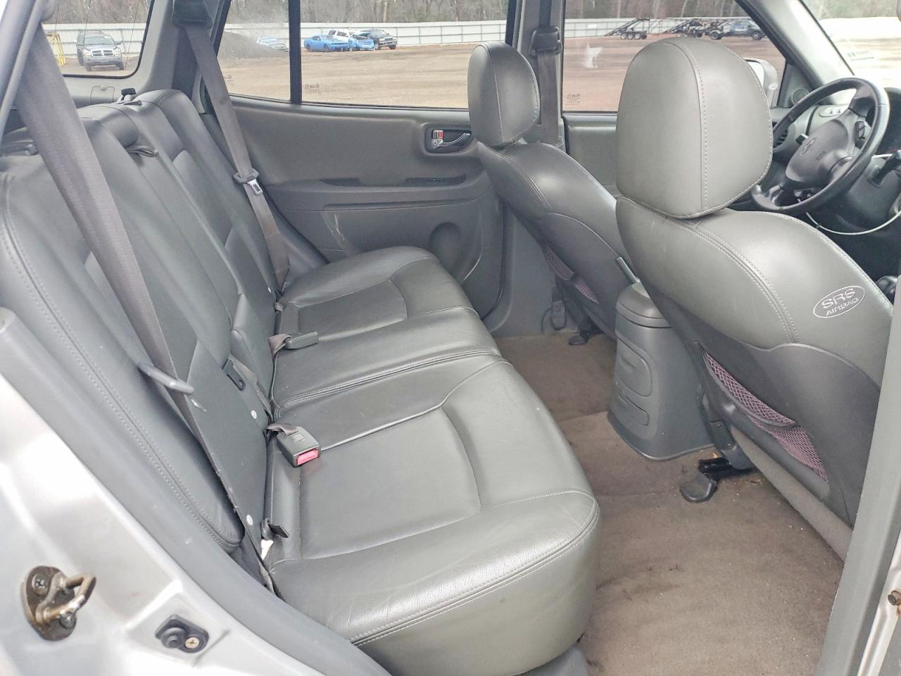 2004 HYUNDAI SANTA FE GLS photo 11
