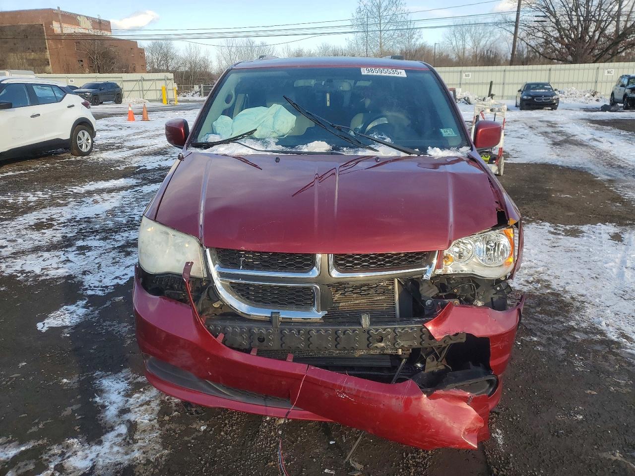 2011 DODGE GRAND CARAVAN MAINSTREET photo 5