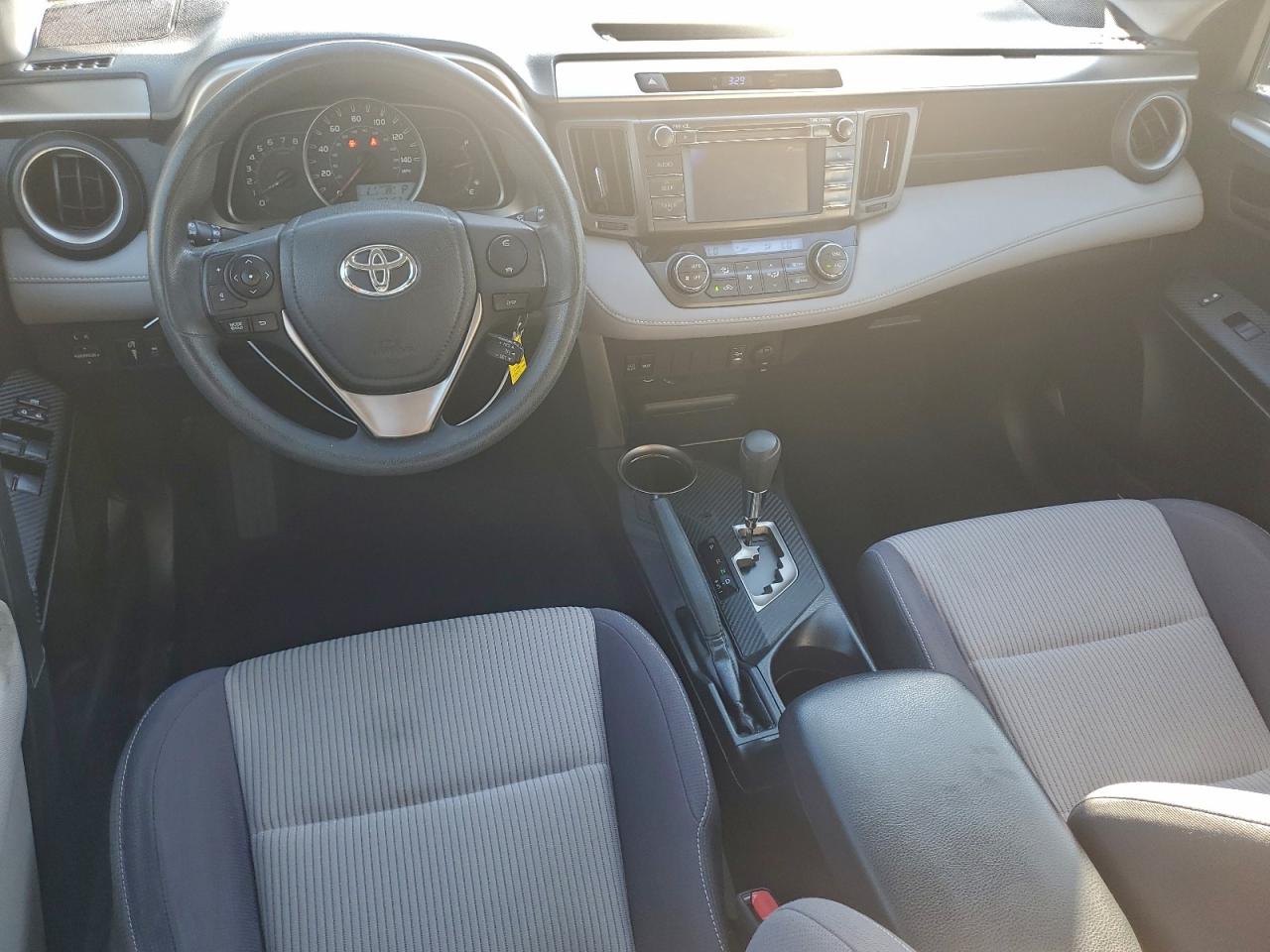 2013 TOYOTA RAV4 XLE photo 8
