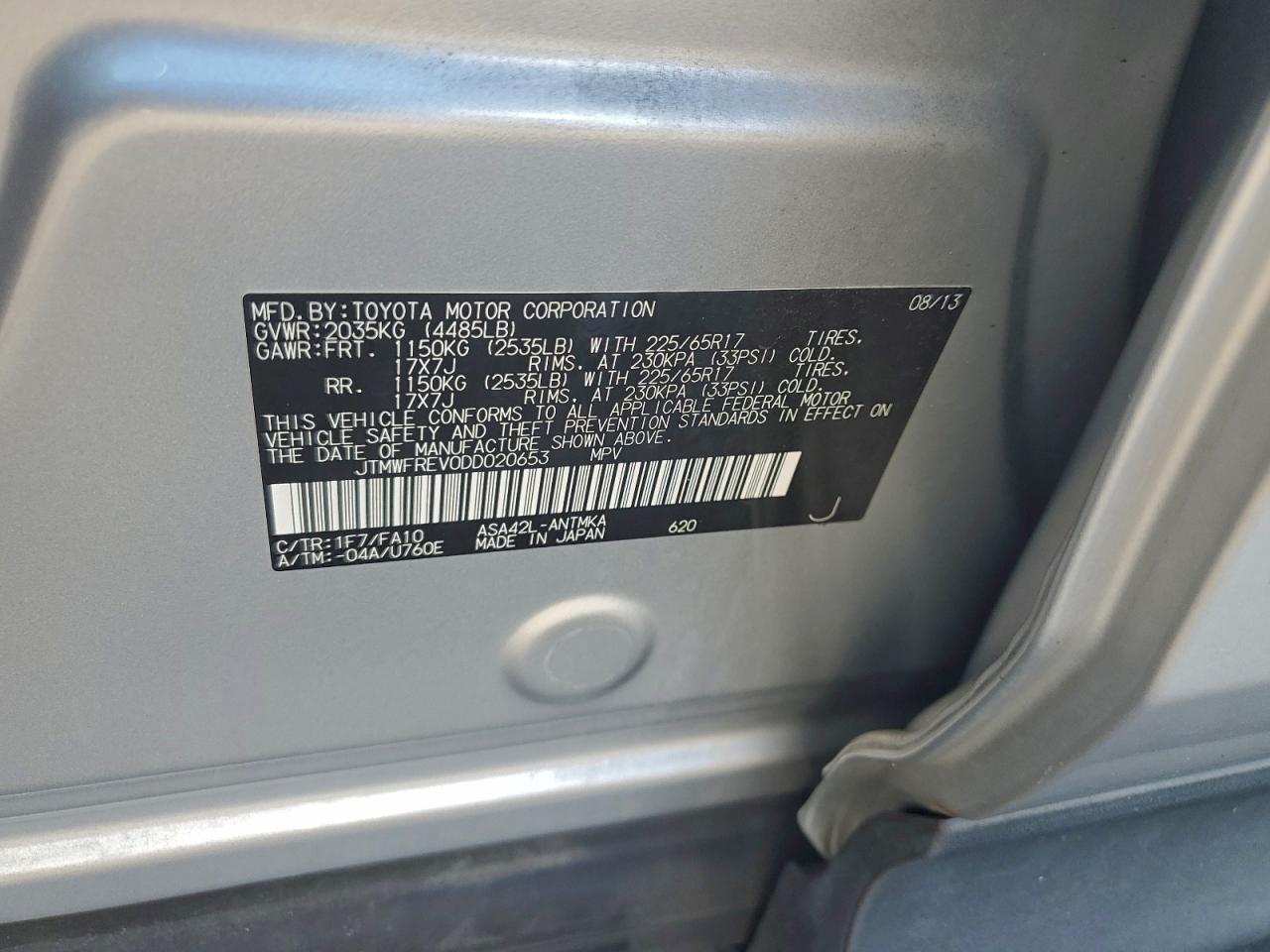 2013 TOYOTA RAV4 XLE photo 12