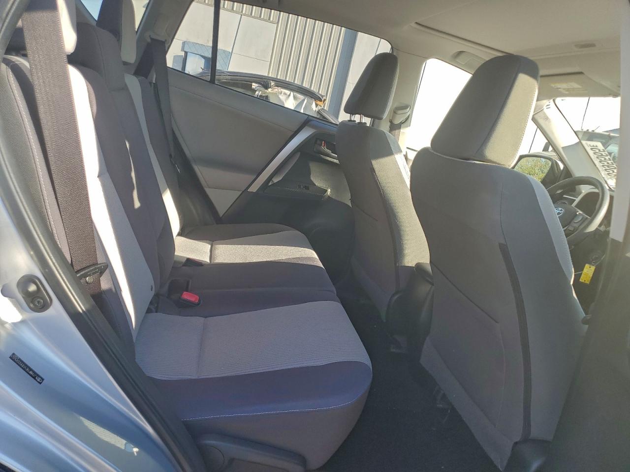 2013 TOYOTA RAV4 XLE photo 10