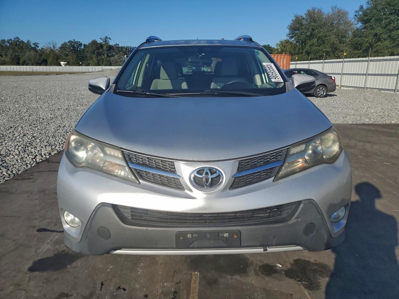 2013 TOYOTA RAV4 XLE photo 5
