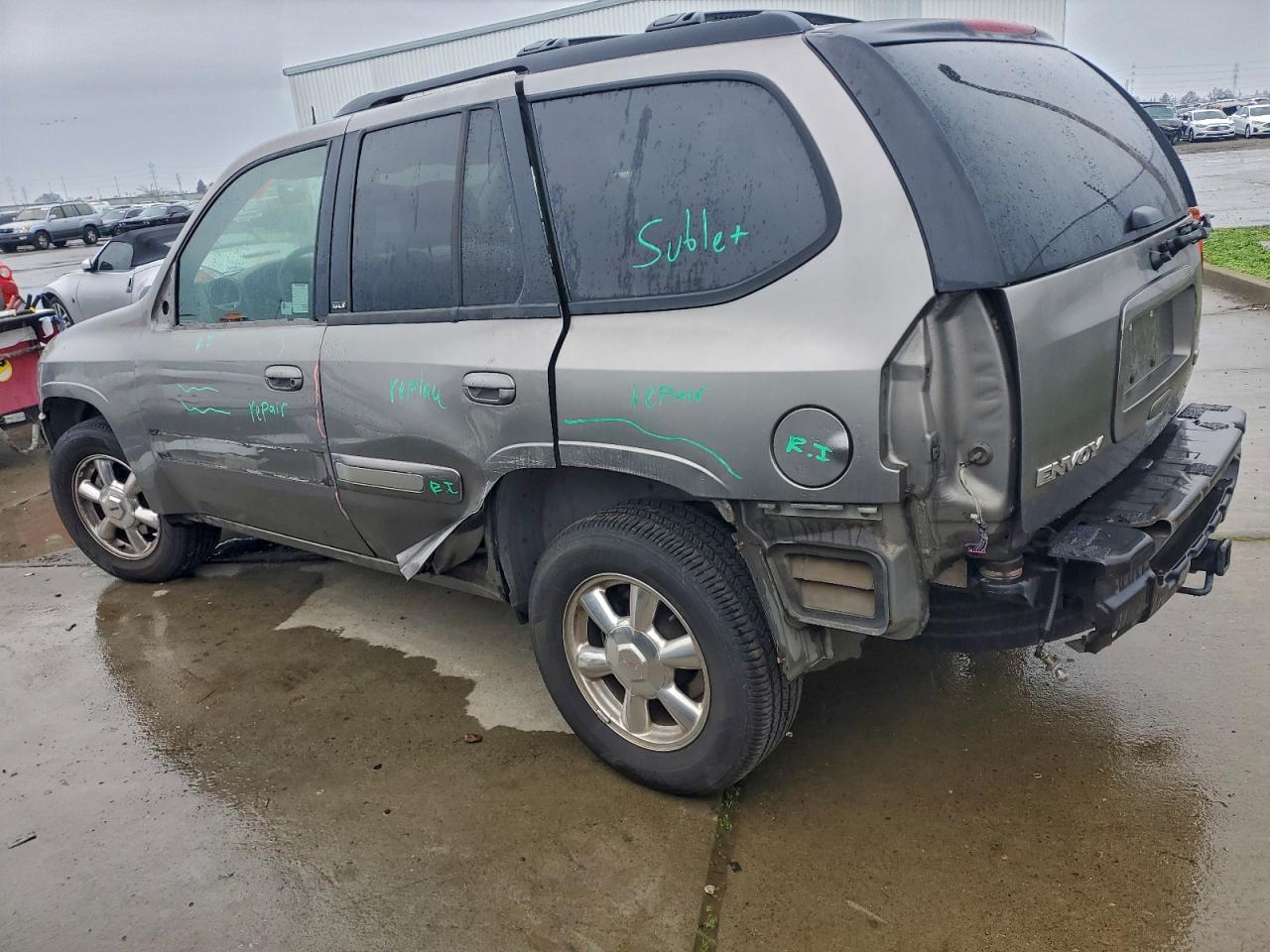 2005 GMC ENVOY photo 3