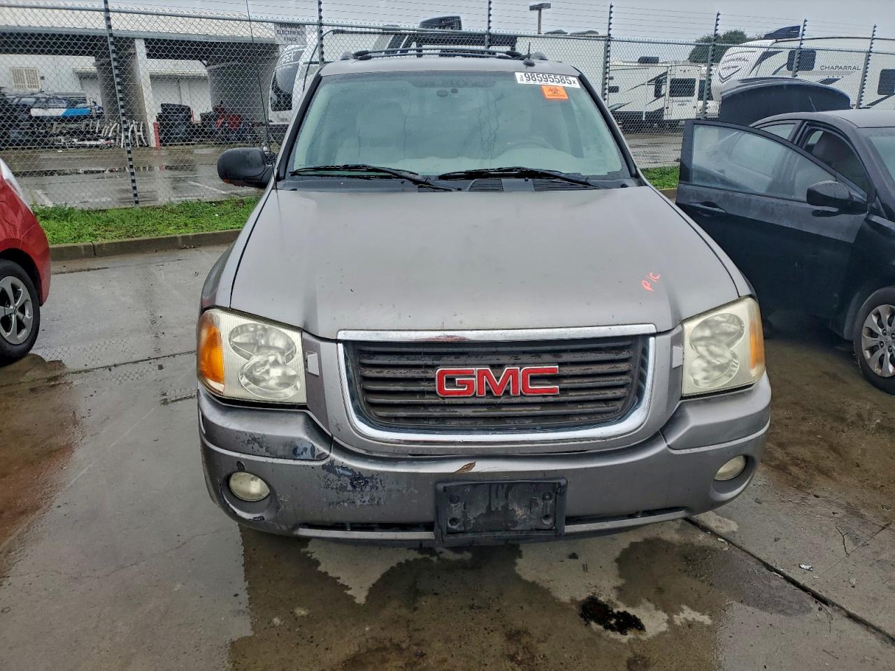 2005 GMC ENVOY photo 9