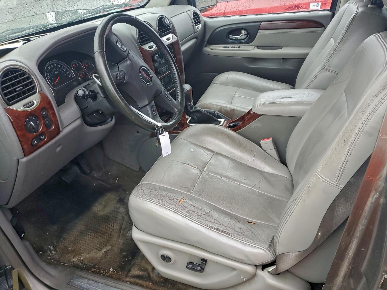 2005 GMC ENVOY photo 13