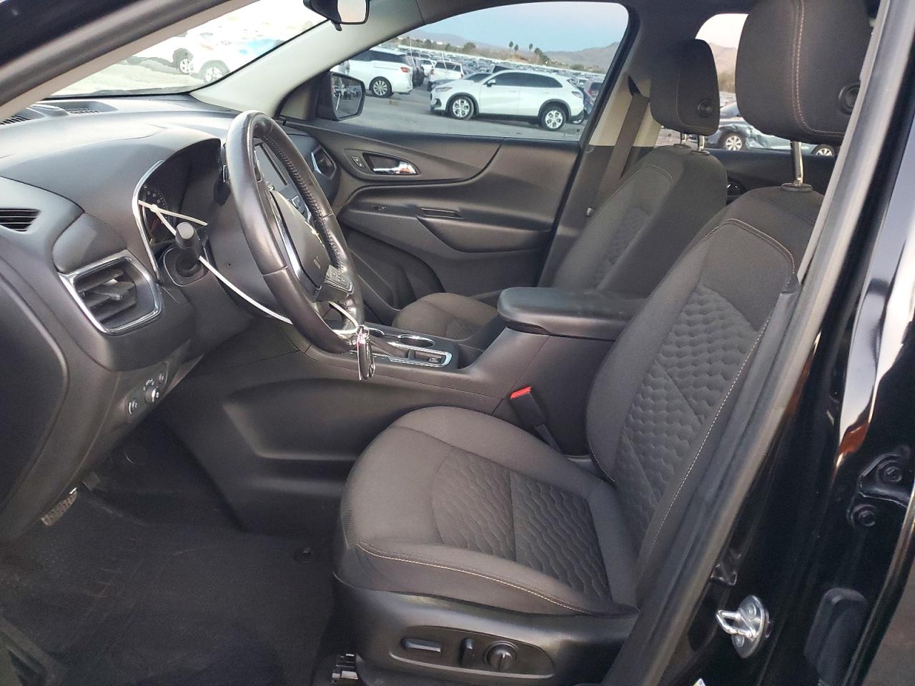 2020 CHEVROLET EQUINOX LT photo 7