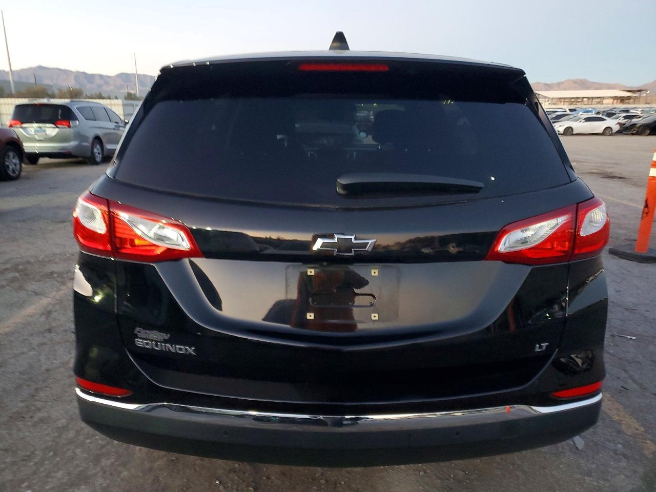 2020 CHEVROLET EQUINOX LT photo 6