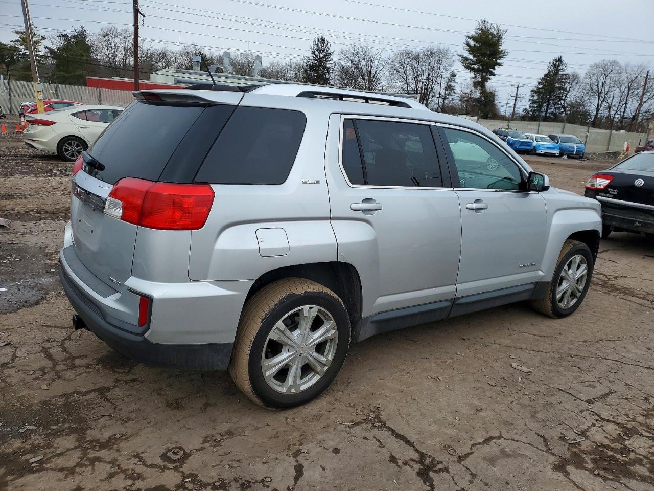 2017 GMC TERRAIN SLE photo 5