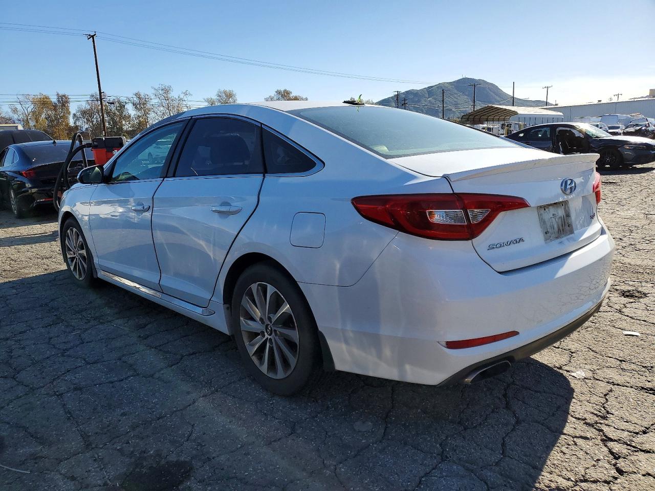 2016 HYUNDAI SONATA SPORT photo 2