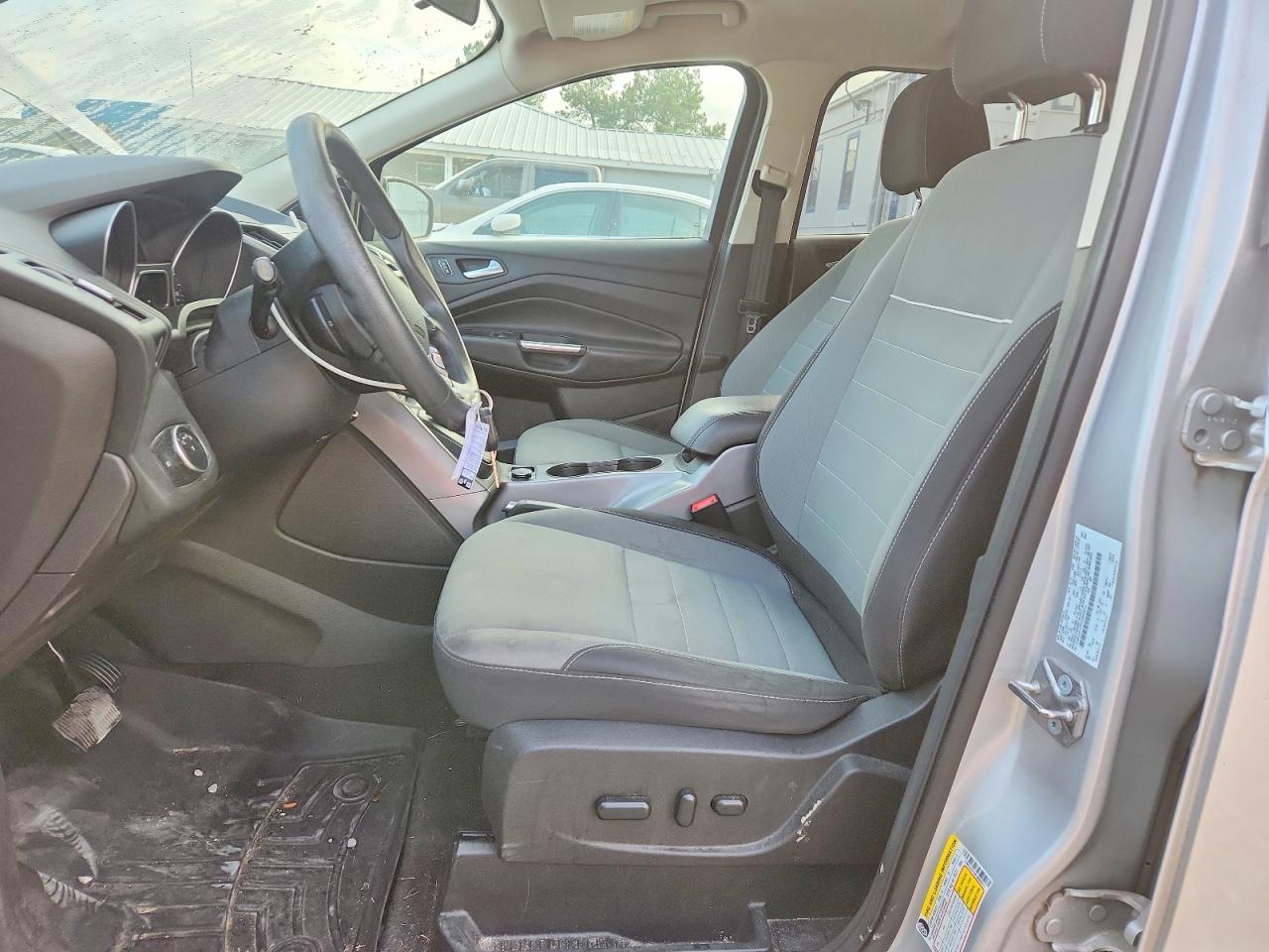 2015 FORD ESCAPE SE photo 13