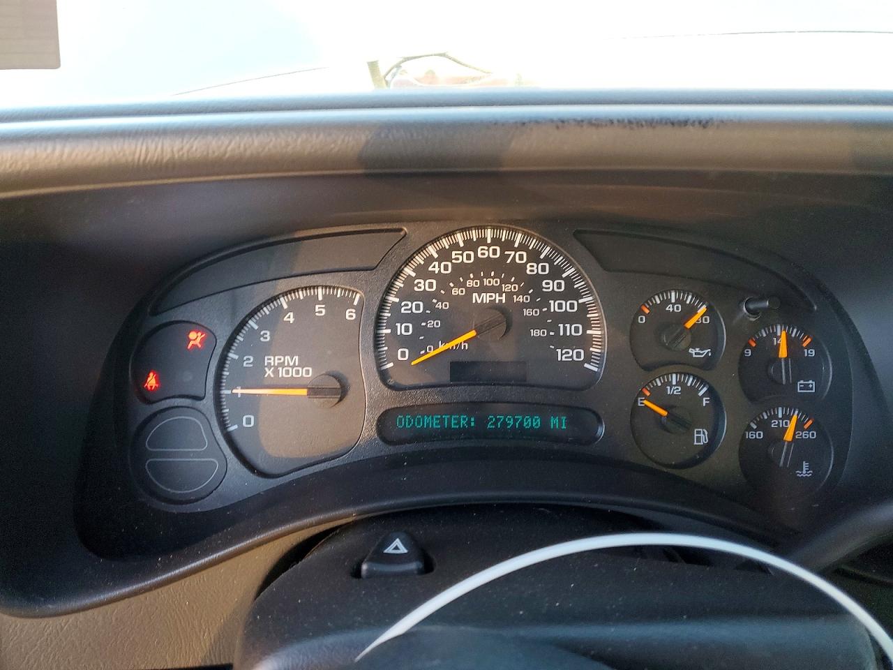 2005 GMC YUKON XL K1500 photo 9