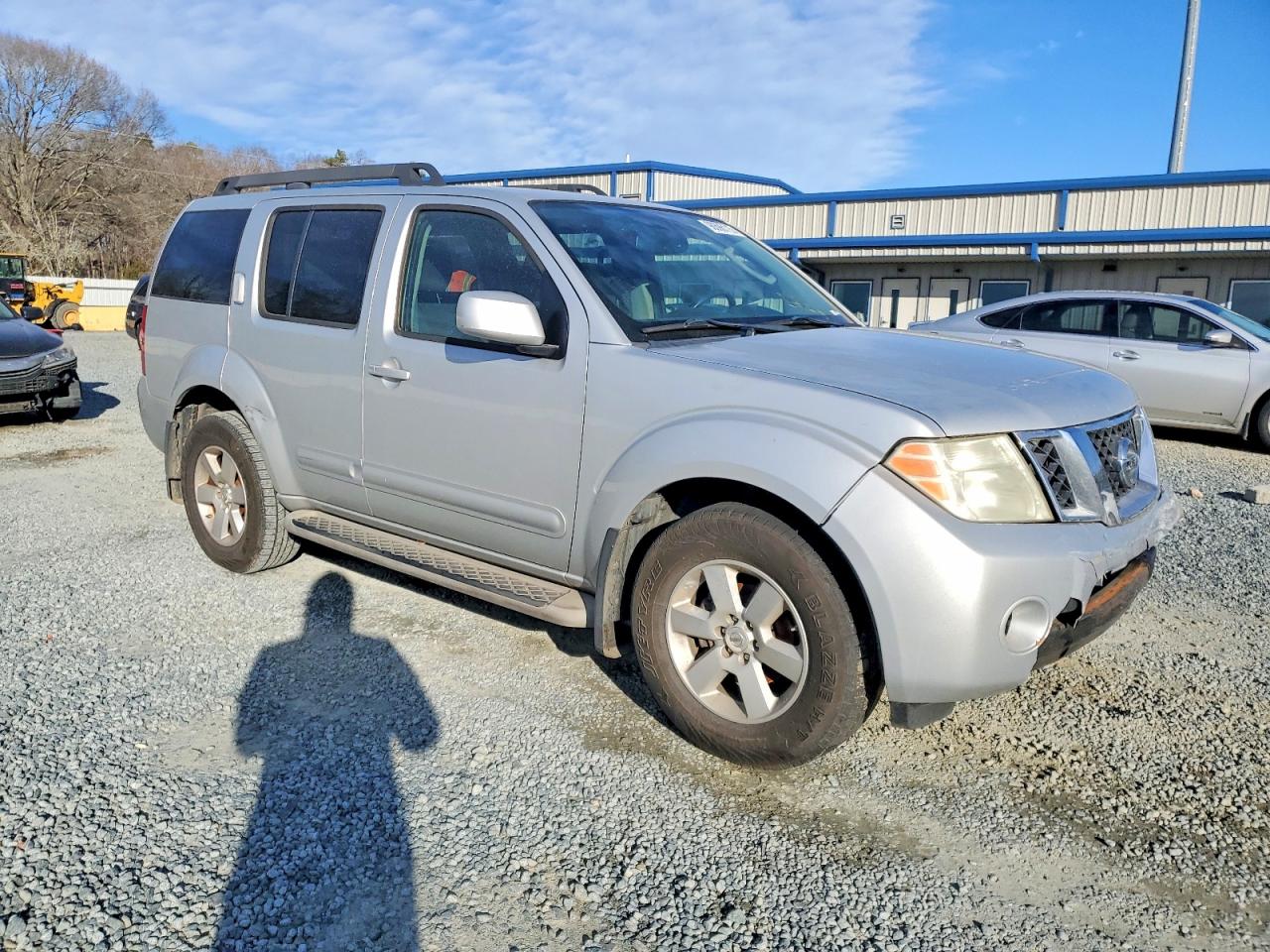 2011 NISSAN PATHFINDER S photo 4