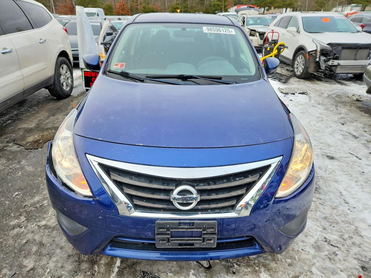 2019 NISSAN VERSA S photo 5
