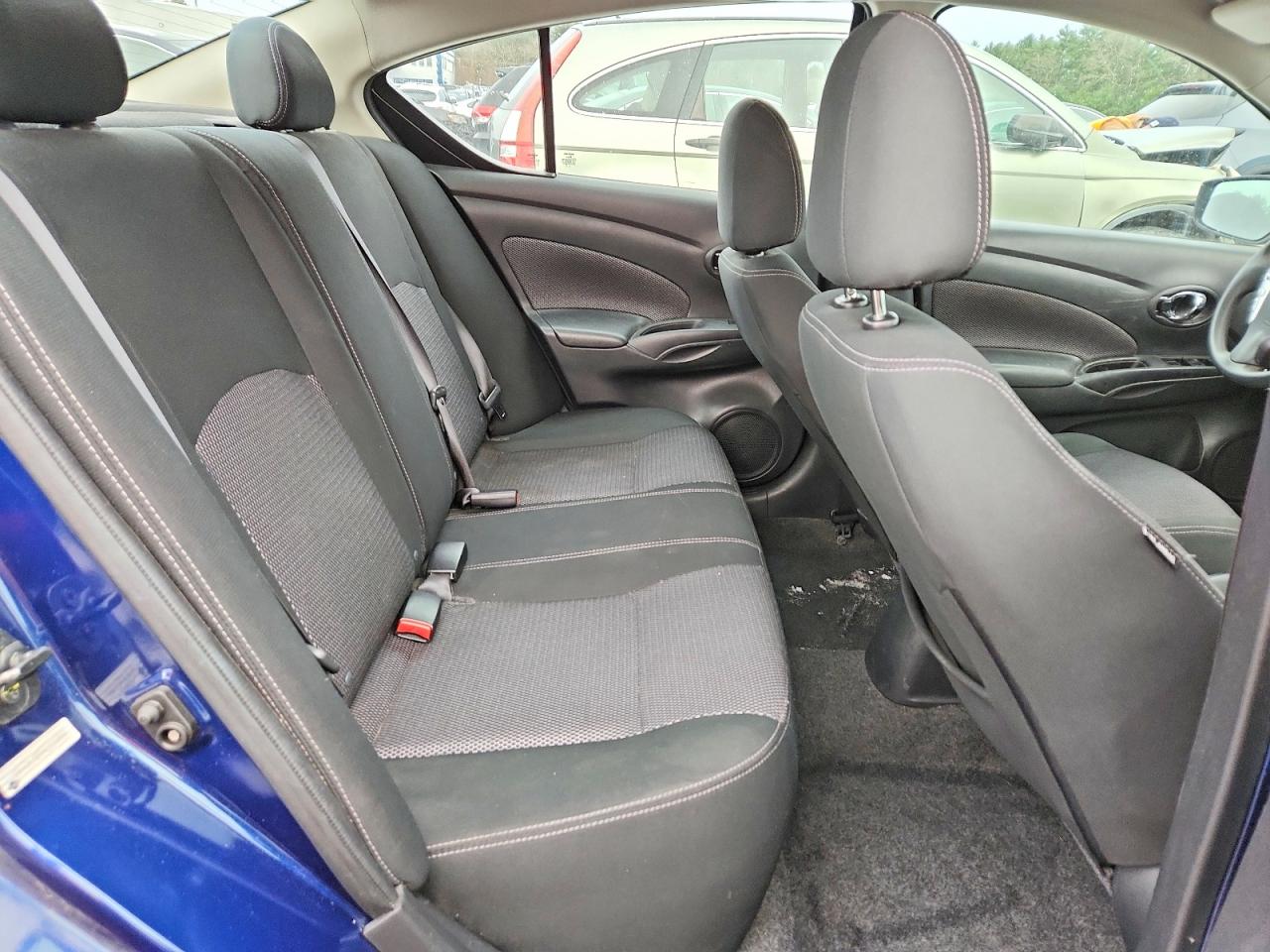 2019 NISSAN VERSA S photo 10