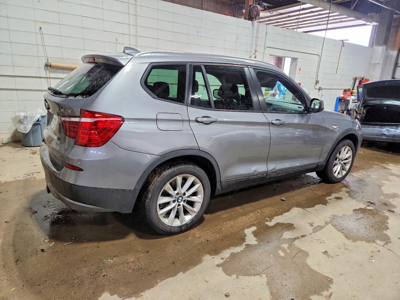 2013 BMW X3 XDRIVE28I photo 3