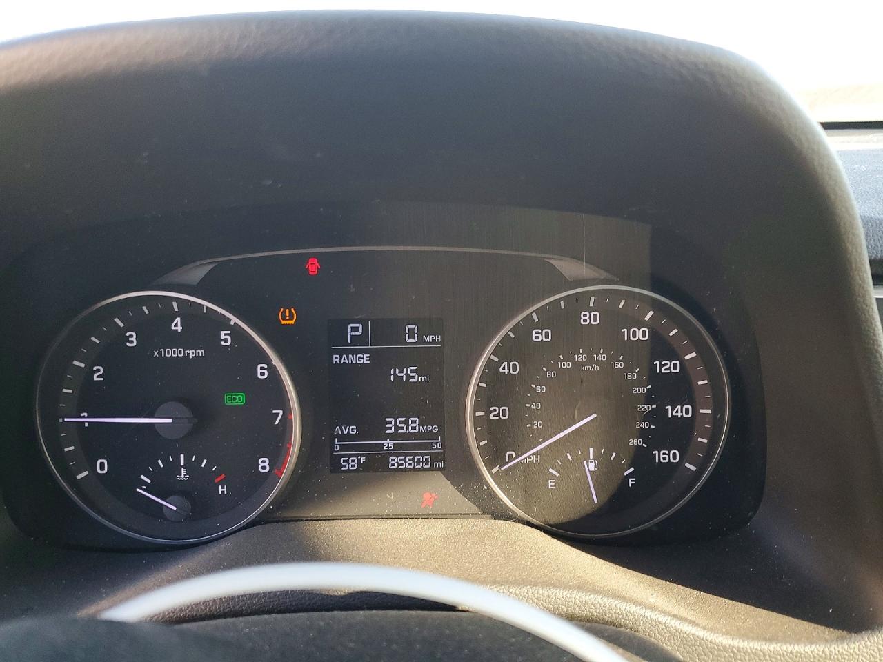 2017 HYUNDAI ELANTRA SE photo 9