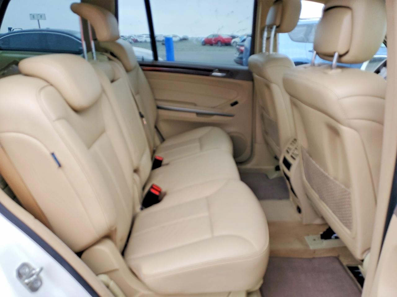 2010 MERCEDES-BENZ GL 350 BLUETEC photo 10