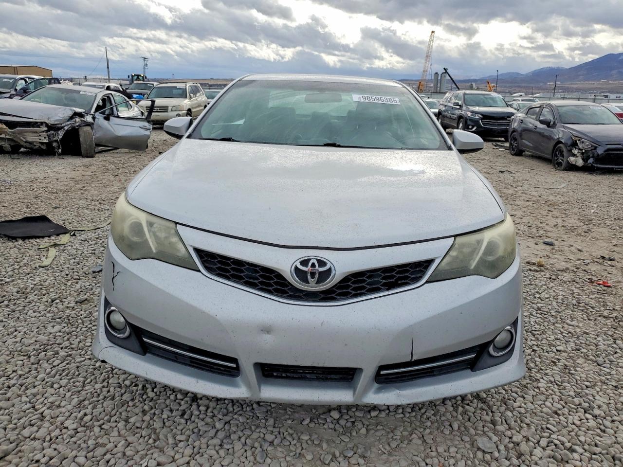 2014 TOYOTA CAMRY L photo 5