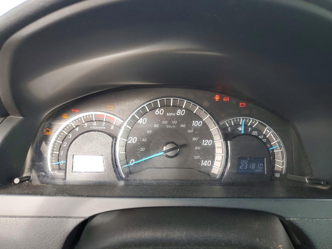 2014 TOYOTA CAMRY L photo 9