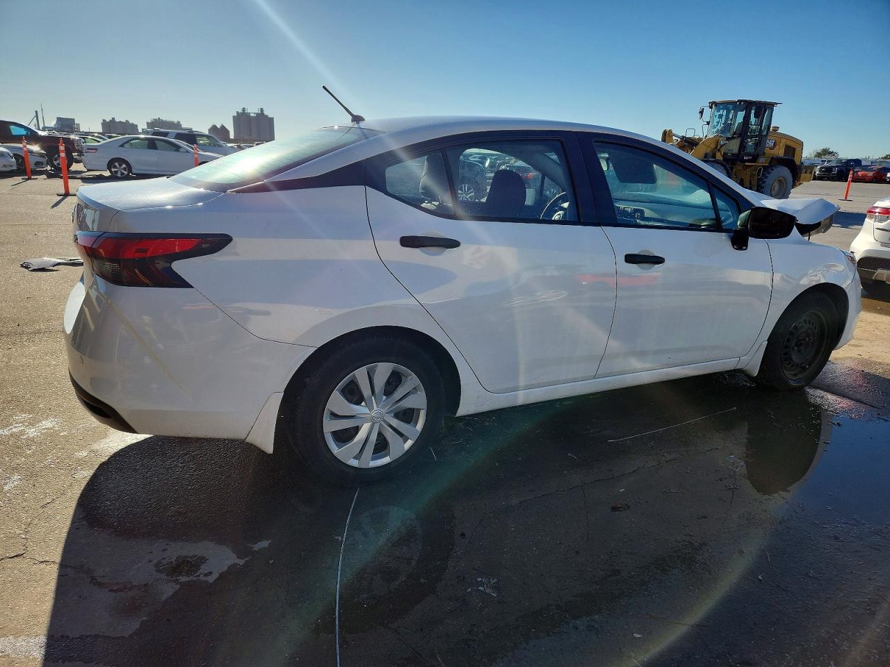 2021 NISSAN VERSA S photo 5
