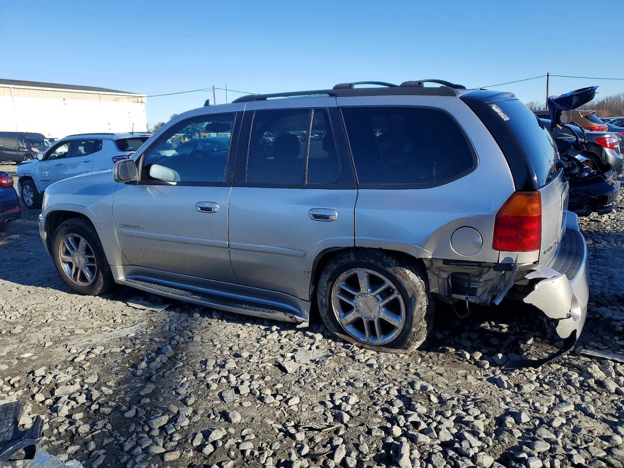 2006 GMC ENVOY DENALI photo 3