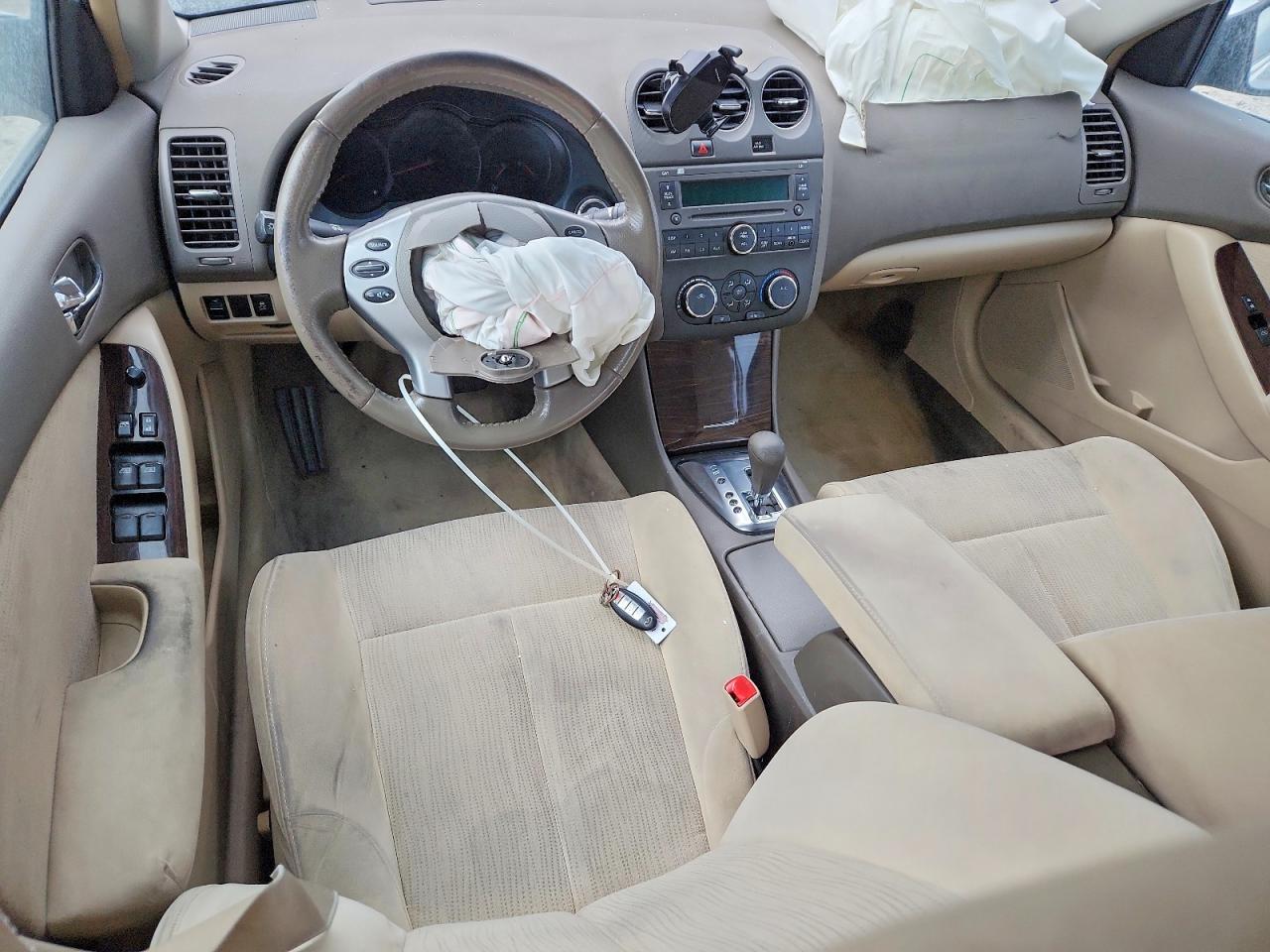 2011 NISSAN ALTIMA BASE photo 8
