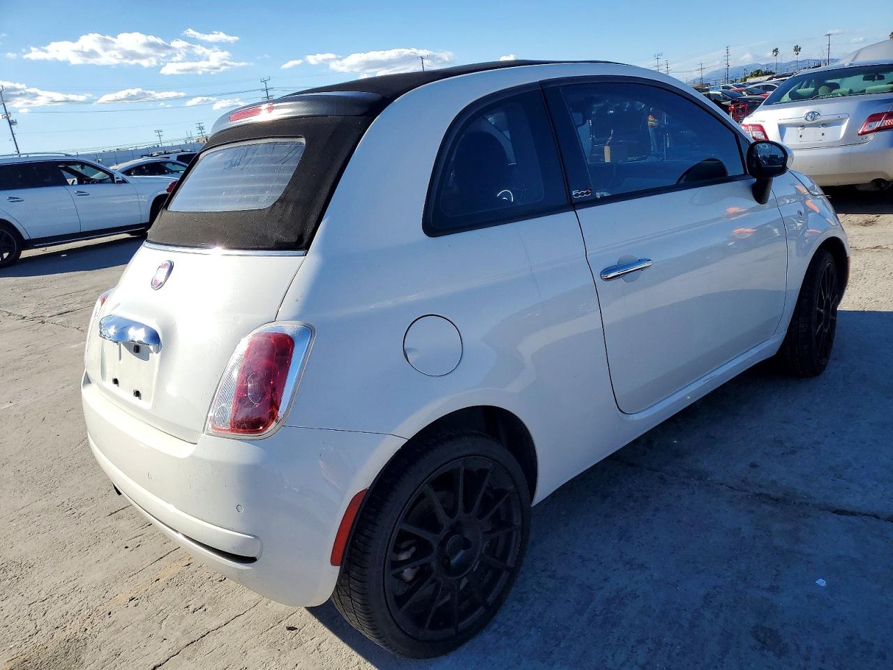 2017 FIAT 500 POP photo 7