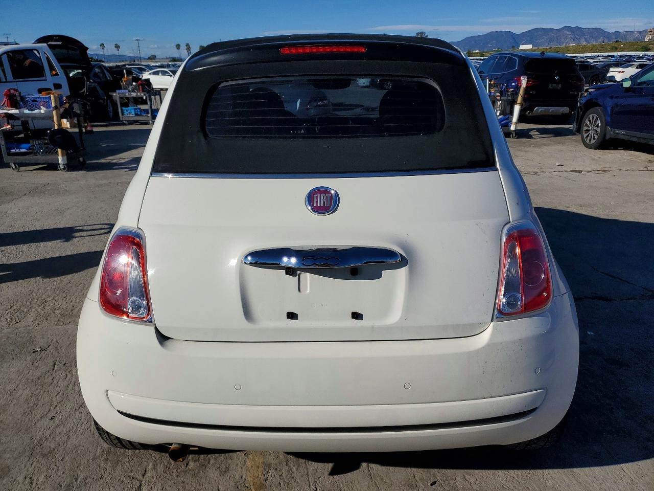 2017 FIAT 500 POP photo 16