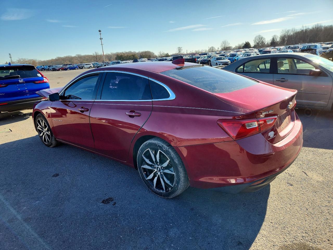 2018 CHEVROLET MALIBU LT photo 2