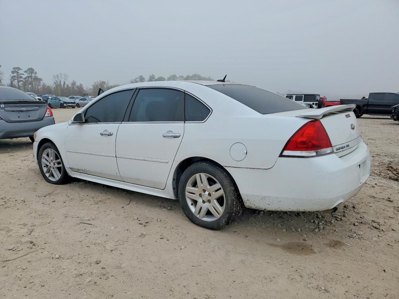 2013 CHEVROLET IMPALA LTZ photo 4