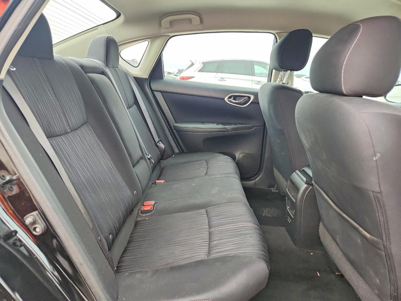 2018 NISSAN SENTRA S photo 10