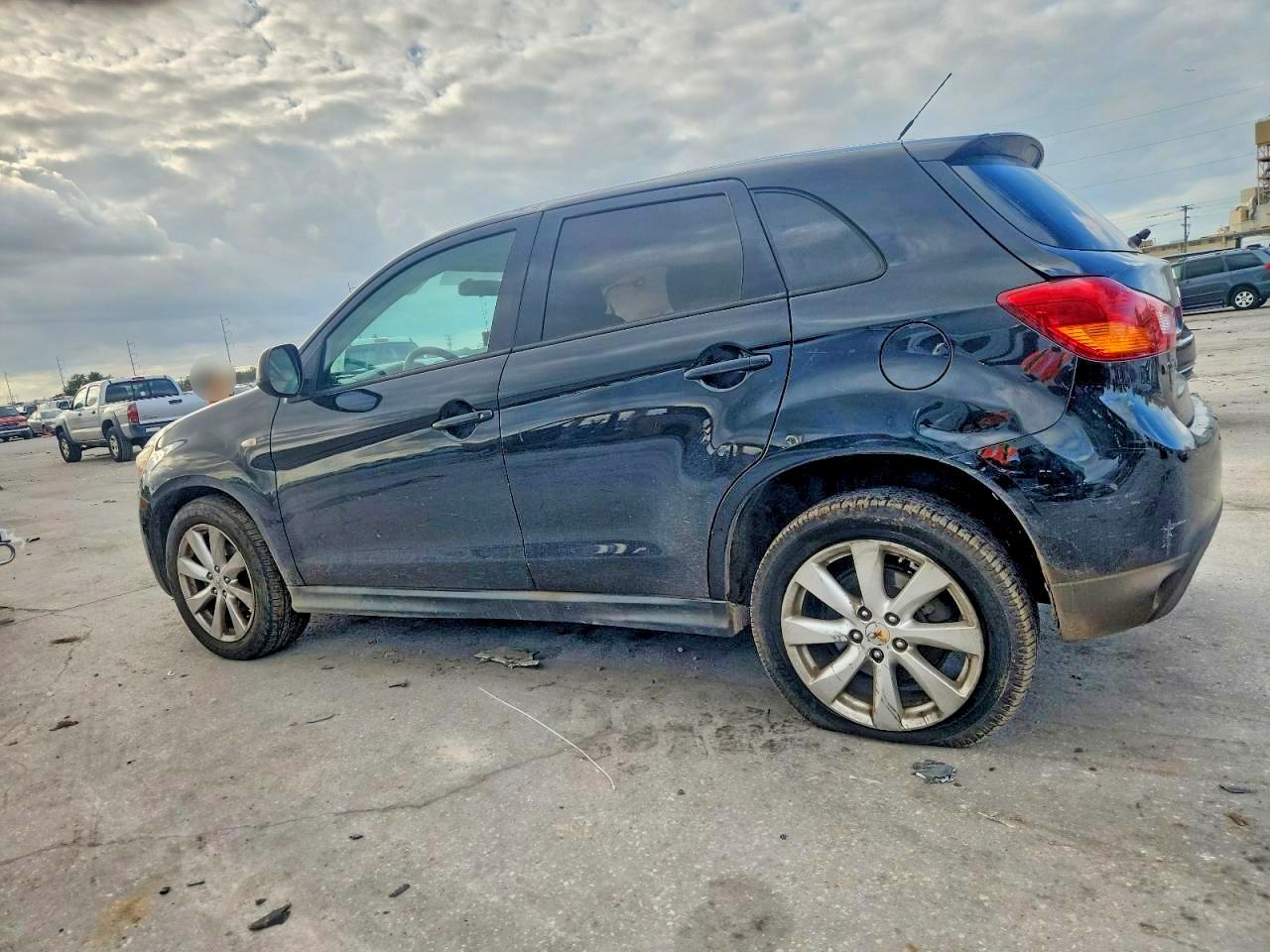 2015 MITSUBISHI OUTLANDER SPORT ES photo 2