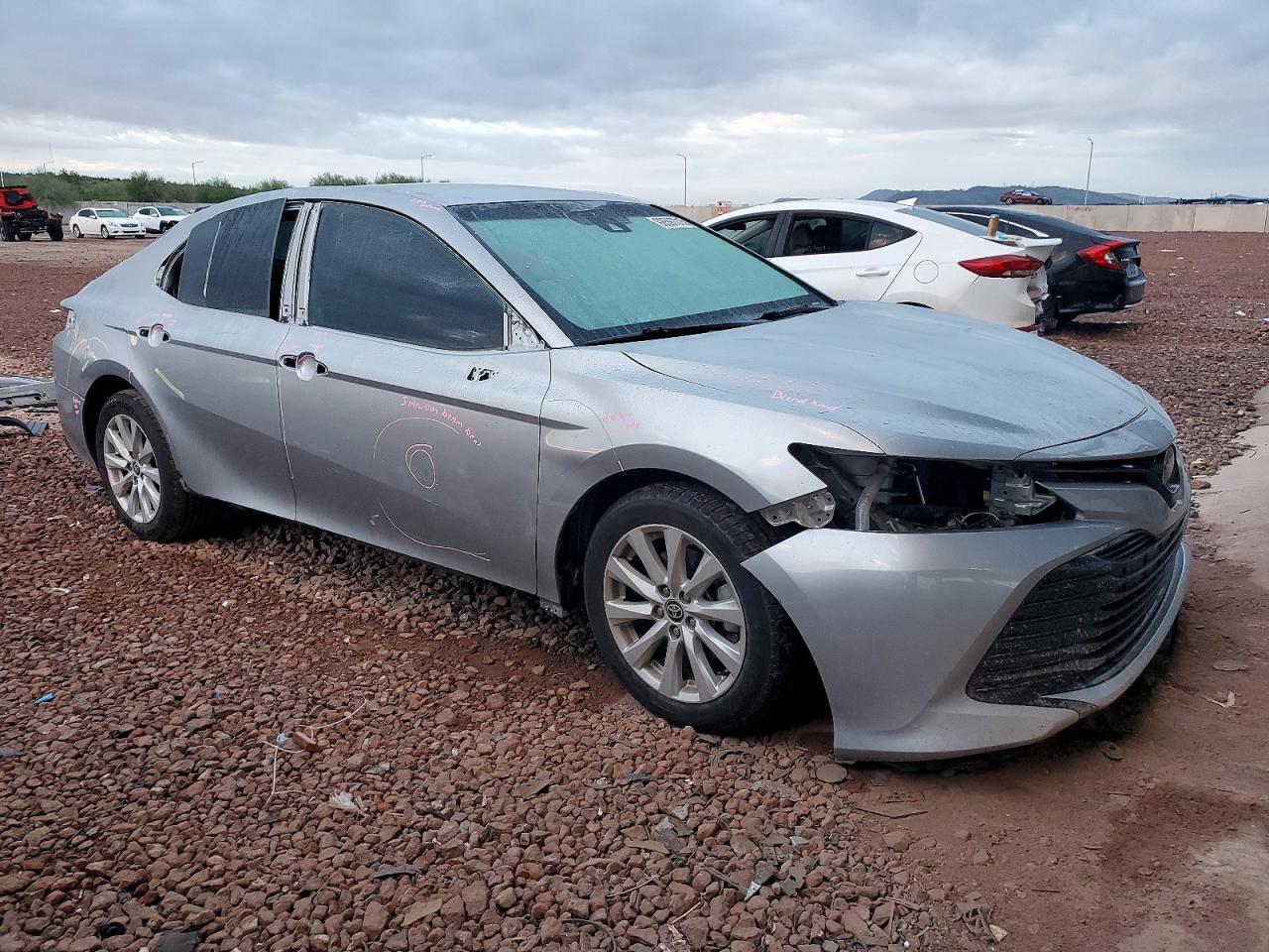 2020 TOYOTA CAMRY LE photo 4