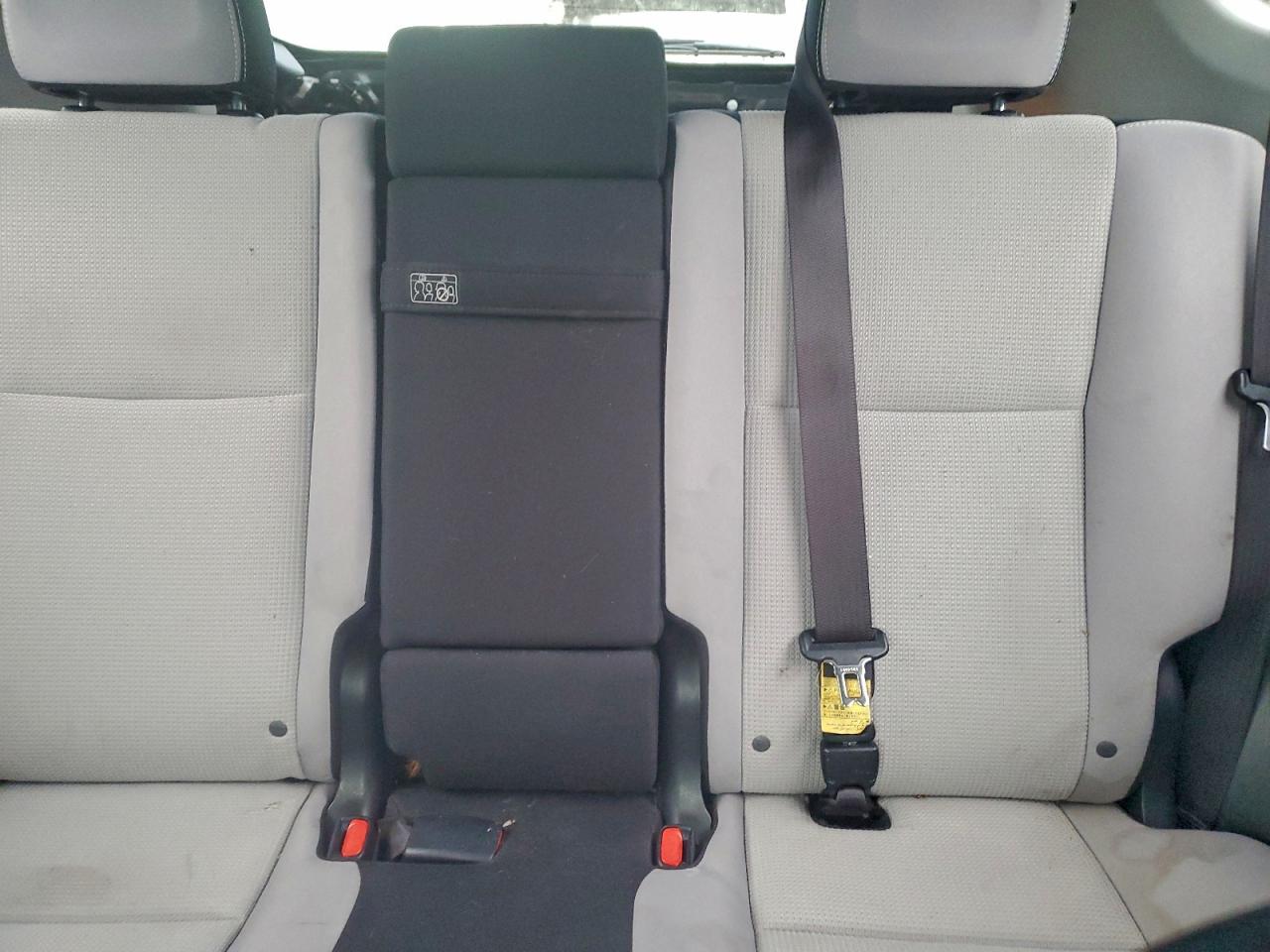 2017 TOYOTA RAV4 HV LE photo 10