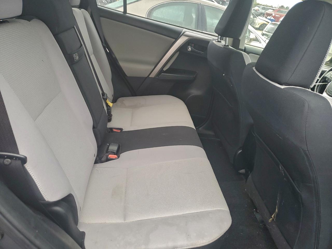 2017 TOYOTA RAV4 HV LE photo 11