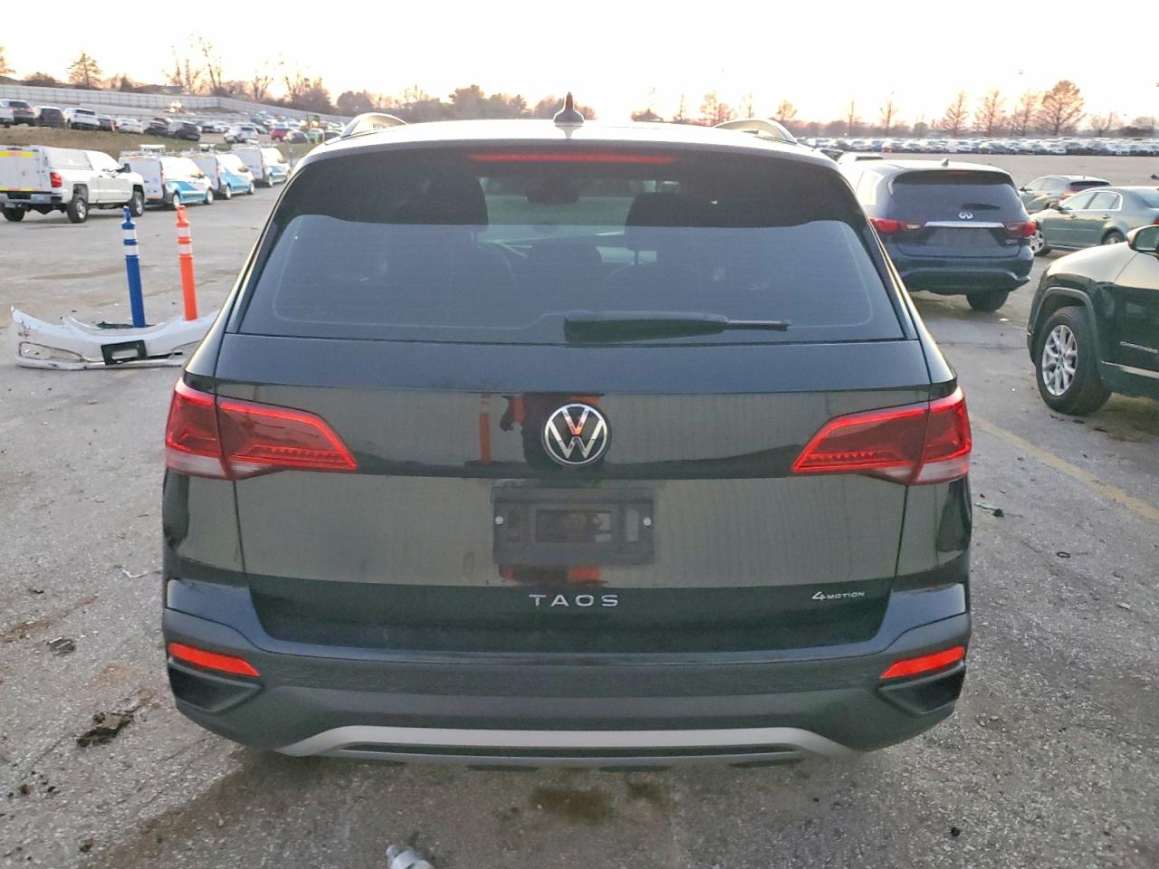 2024 VOLKSWAGEN TAOS S photo 6