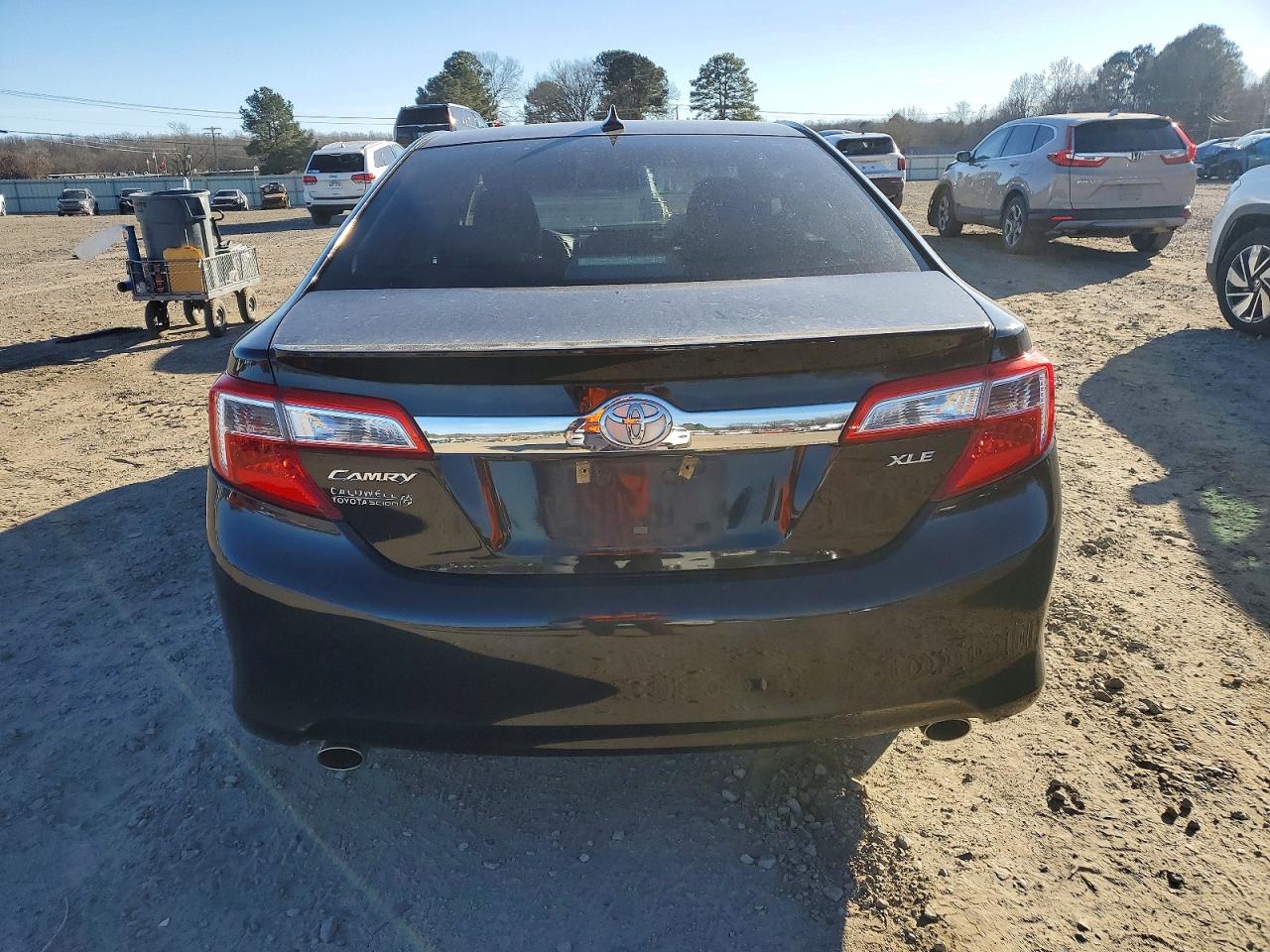2012 TOYOTA CAMRY SE photo 6